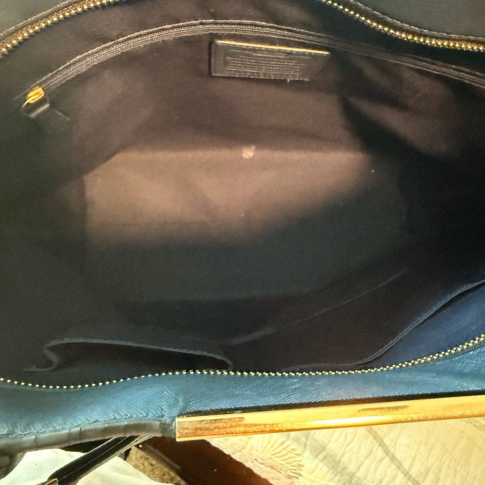 Elegant COACH Navy Blue Tote Bag - Picture 10 of 14